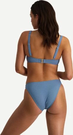 Beachlife Infinity V-detal Bikinibroekje - Dames - Maat 36 -Beachlife 650x1200